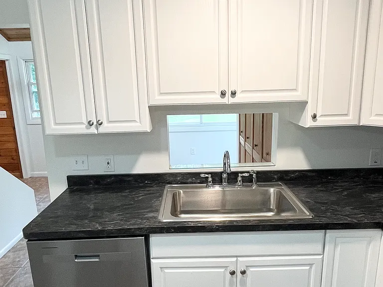 76 Gilliver Rd — Photo 4