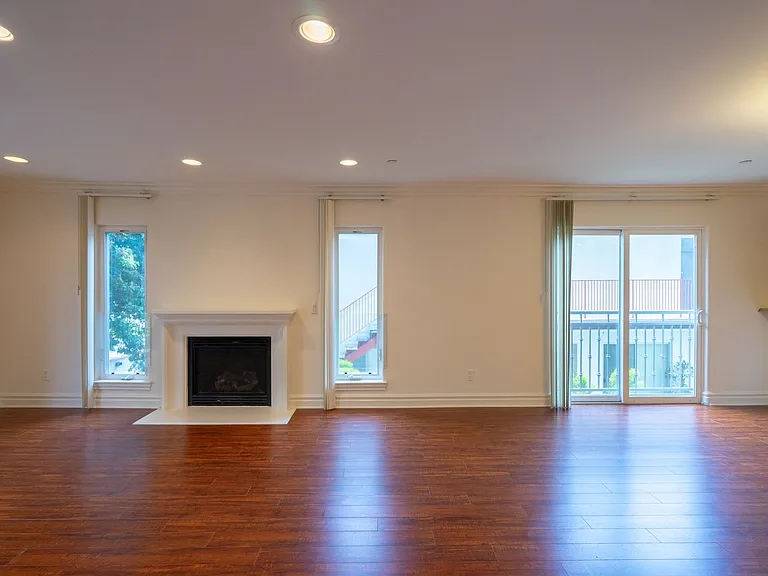 8610 Chalmers Dr — Photo 12