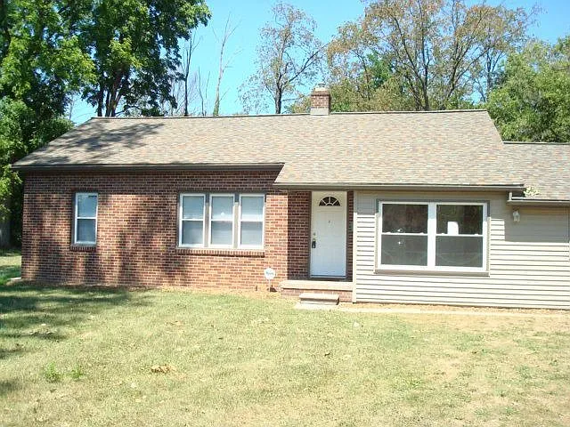 1744 W Michigan Ave photo 1