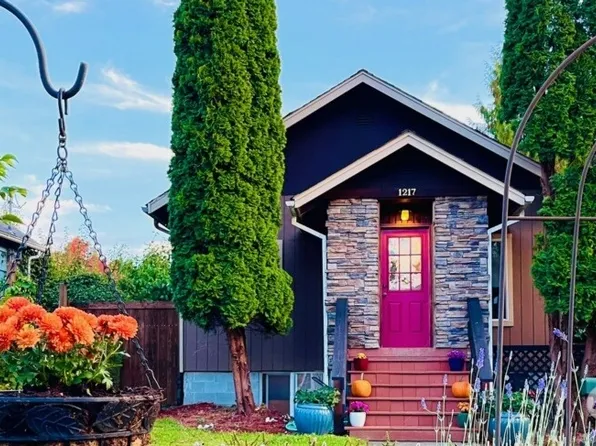 1217 9th Avenue SE, Olympia, WA 98501