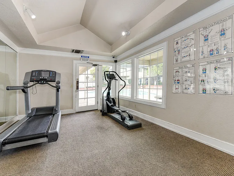 Pepperwood Knoll Apartments — Photo 19