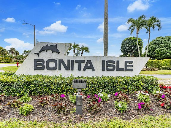 4th image of 8321 Bonita Isle Dr Drive