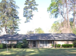 1717 N Dudney Rd, Magnolia, AR 71753