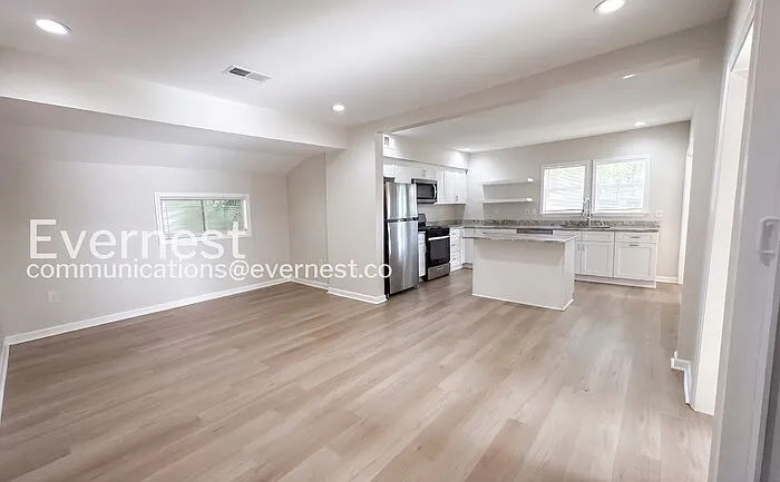 2044 Saulsbury Pl — Photo 7