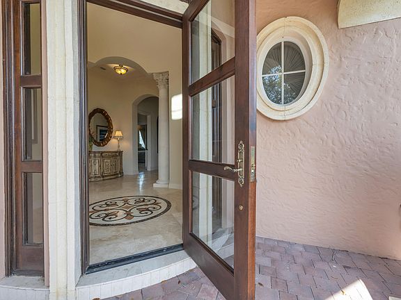 4th image of 408 SE Fascino Circle