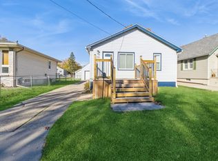 1351 Elder Ln, Des Moines, IA 50315