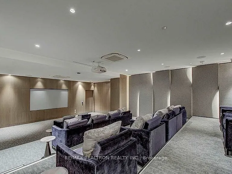 575 Bloor St E #2208 — Photo 36