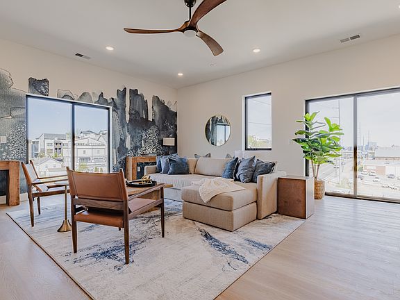 3rd image of 3509 Charlotte Ave W #501