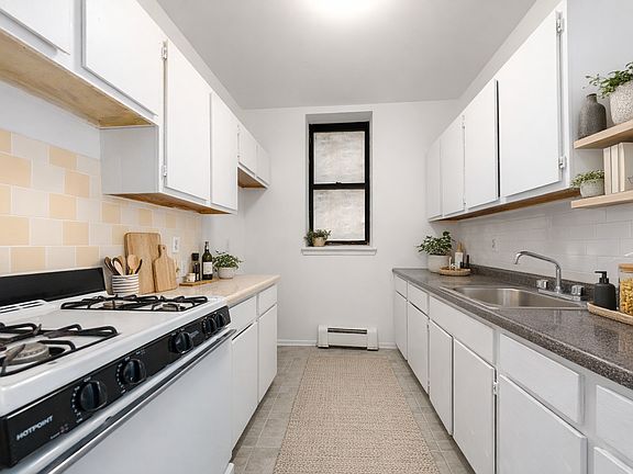 2nd image of 2331 1st Ave APT 2B