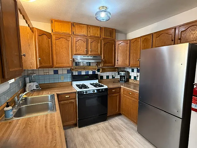 195 Blueberry Hill Rd — Photo 4
