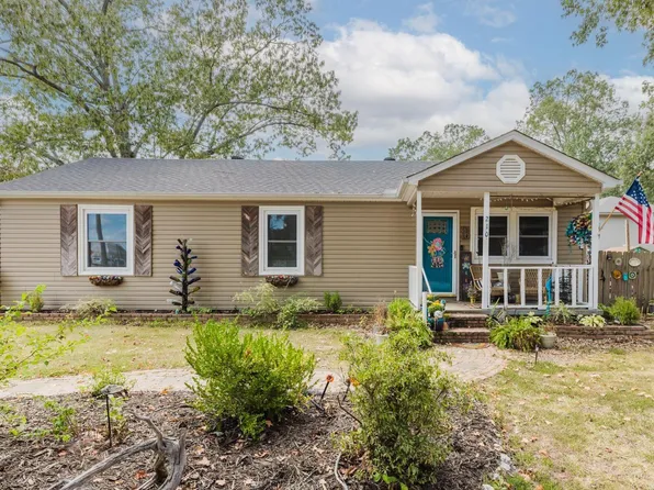 210 S Laurel St, Bryant, AR 72022