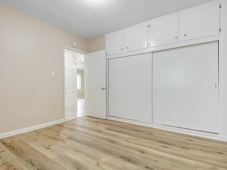 Telegraph Apartments — Photo 11