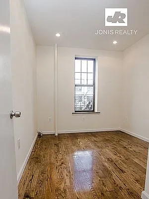 Rented by Jonis Realty | media 5