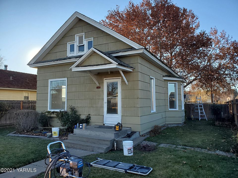 1st image of 702 S 13th Ave