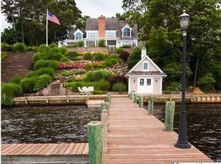 25 Cranmoor Dr, Toms River, NJ 08753