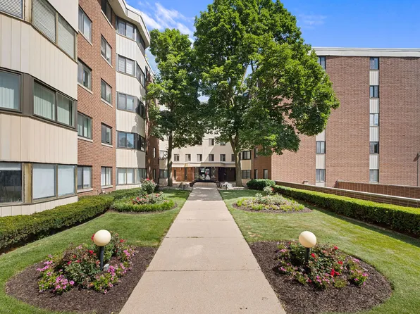 5500 Lincoln Ave Unit 504W, Morton Grove, IL 60053