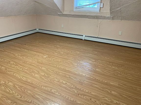 4th image of 145 Indiana Ave