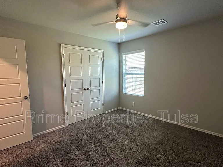13441 S 72nd Ct E — Photo 8