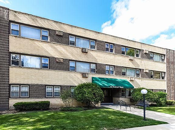 3rd image of 222 Washington Blvd APT 202