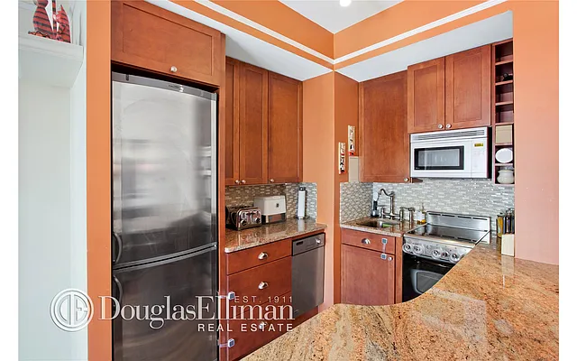 Sold by Douglas Elliman | media 14