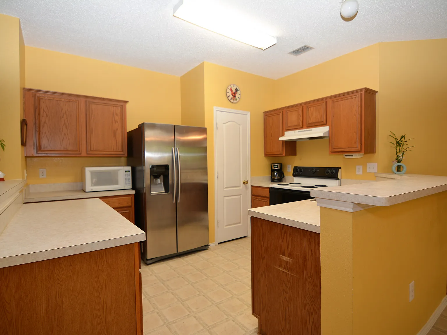 4 bed, 1931 sqft, $2,100 — Photo 2