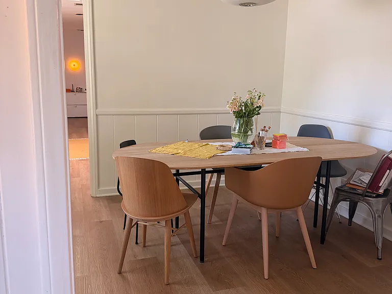 4650 Crown Ave — Photo 2