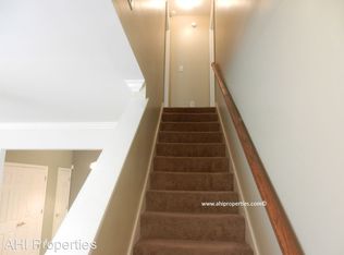1462 Amberley Woods Cv, Helena, AL 35080