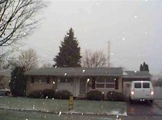 2930 E Richfield Rd, Flint, MI 48506