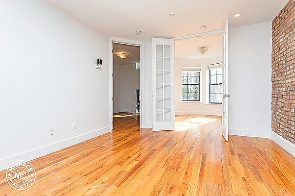 1st image of 455 Park Pl Floor 3