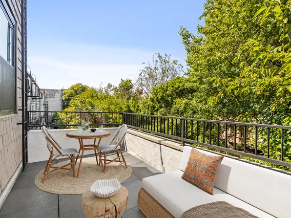 493 Hancock Street image 19 of 25