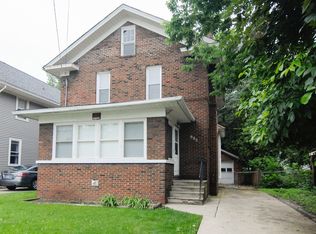 905 5th St, Aurora, IL 60505