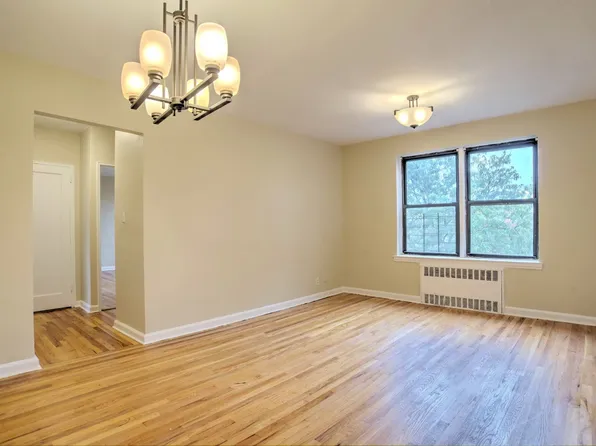 1275 East 5th Street image 1 of 7