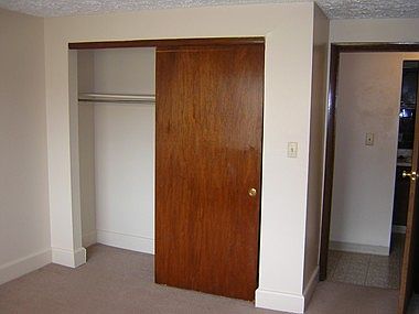 3rd image of 186 E Norwich Ave APT E