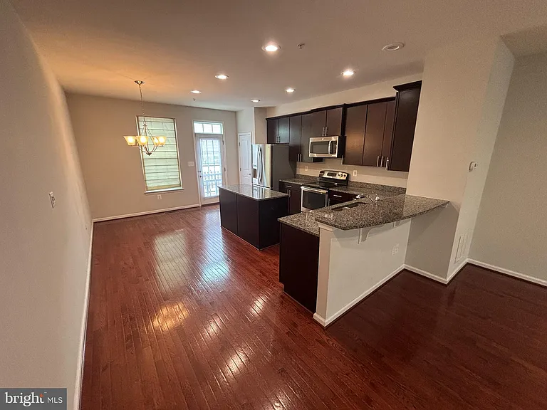4517 Foster Ave — Photo 3