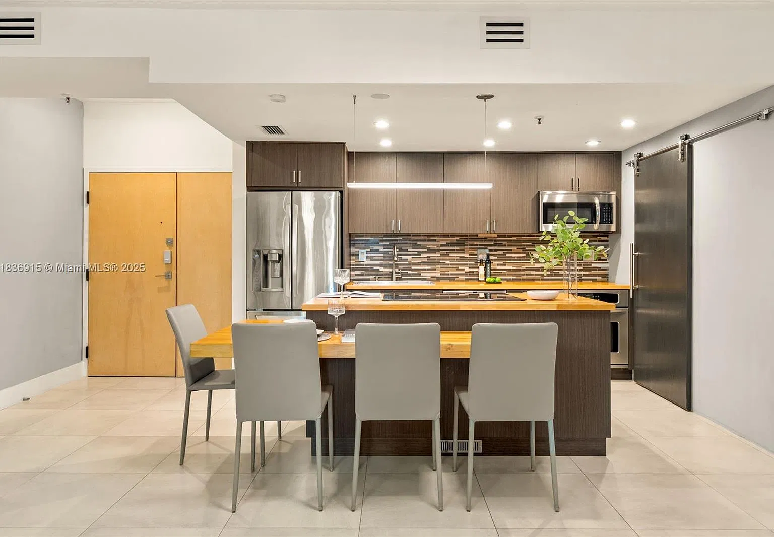 Doral House Condo No 1 — Photo 4