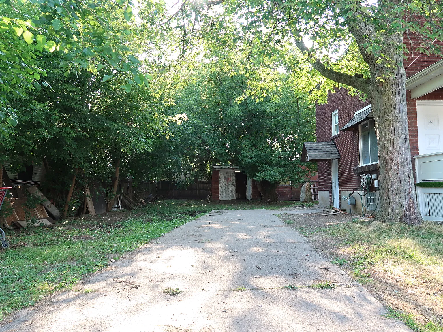 2 bed, 925 sqft, $1,300 — Photo 4