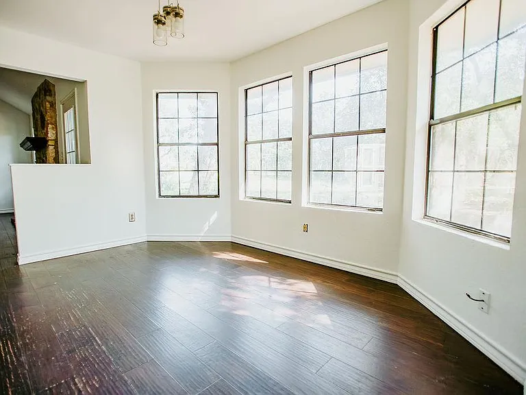 204 E Lakeshore Dr — Photo 11