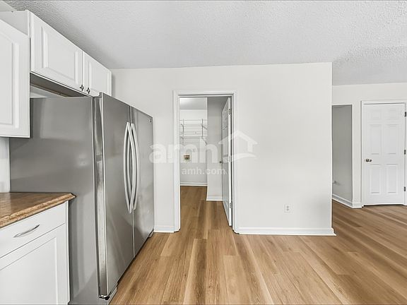 4th image of 7 Promontory Ct