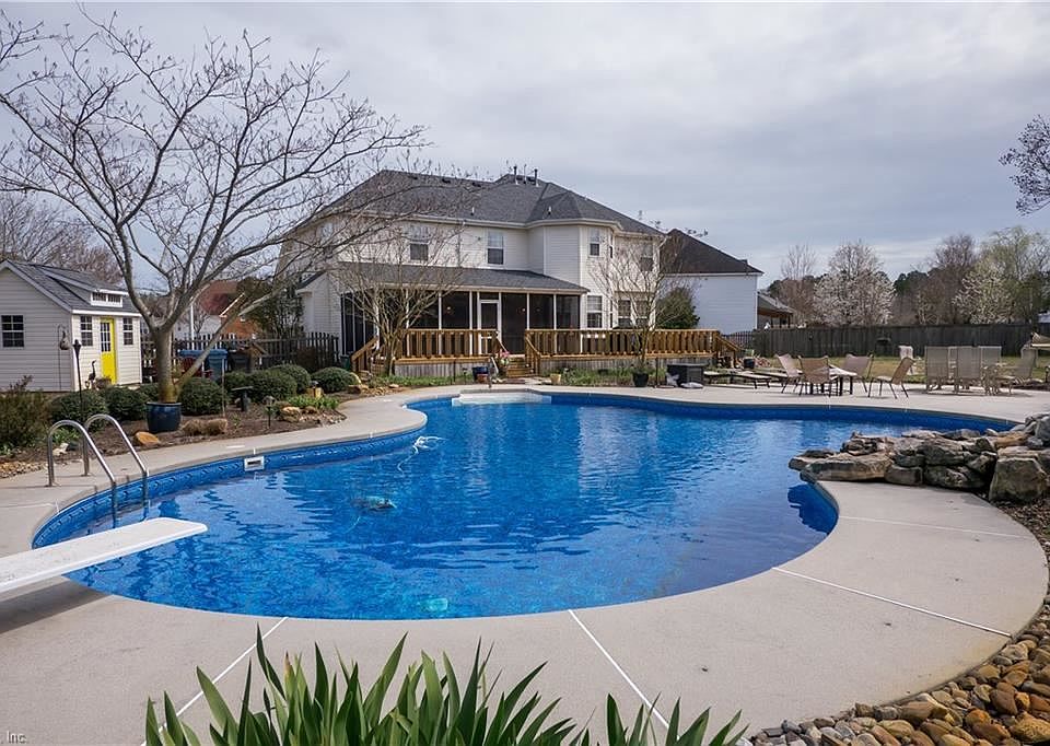 1st image of 3733 Juniper Ln