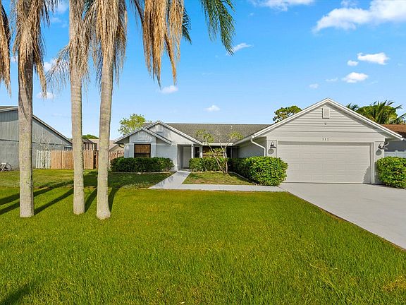 3rd image of 111 Sherwood Drive