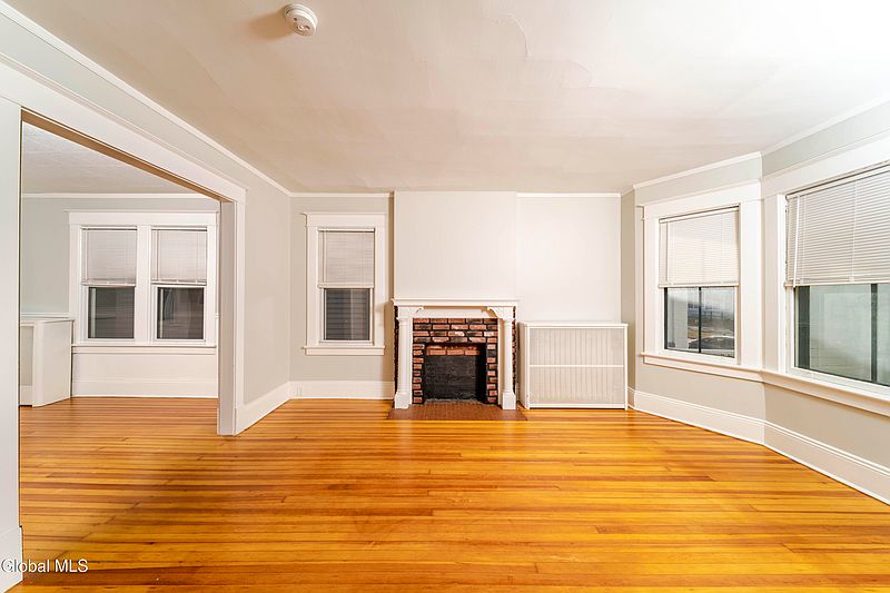5th image of 226 6th Avenue