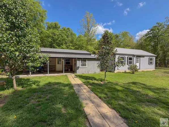 3932 Fm 2735, De Kalb, TX 75559