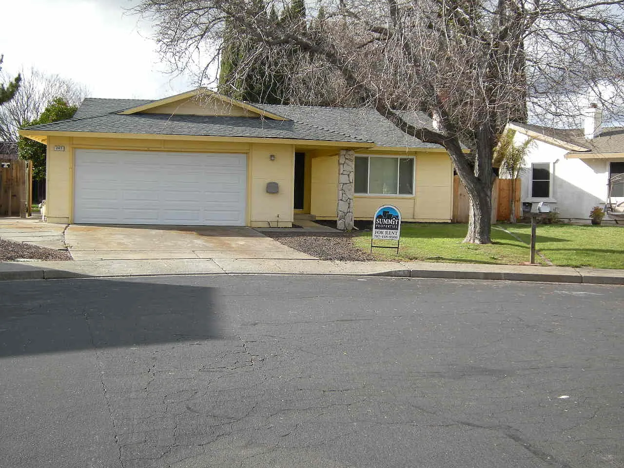 Well maintained home located at the back of a court! — Photo 1