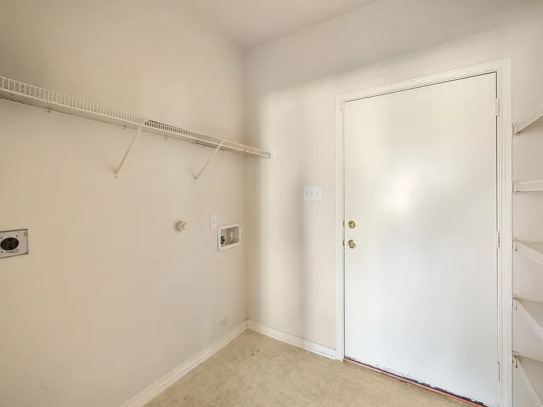 12719 Goldenrain Bay — Photo 8