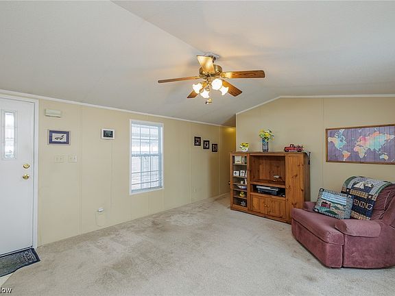 5th image of 13 Brookins Dr