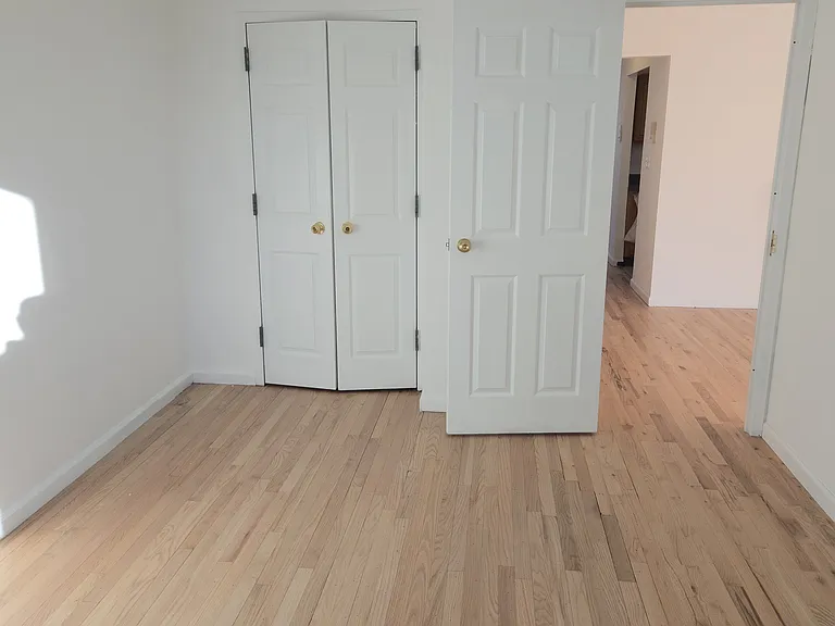 2087 Daly Ave #3 — Photo 4