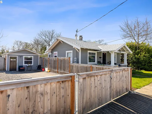 8316 SE Raymond Ct, Portland, OR 97266