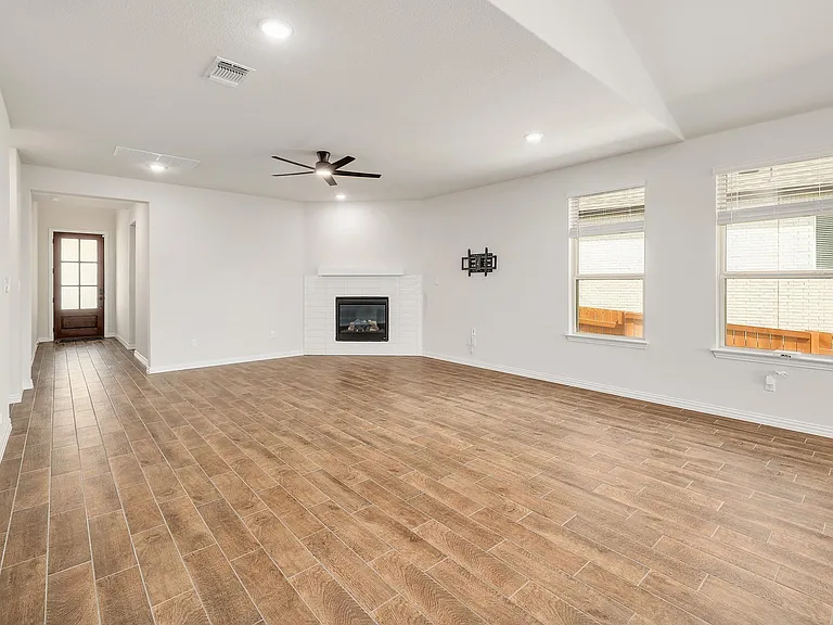 1228 Calendula Trl — Photo 3