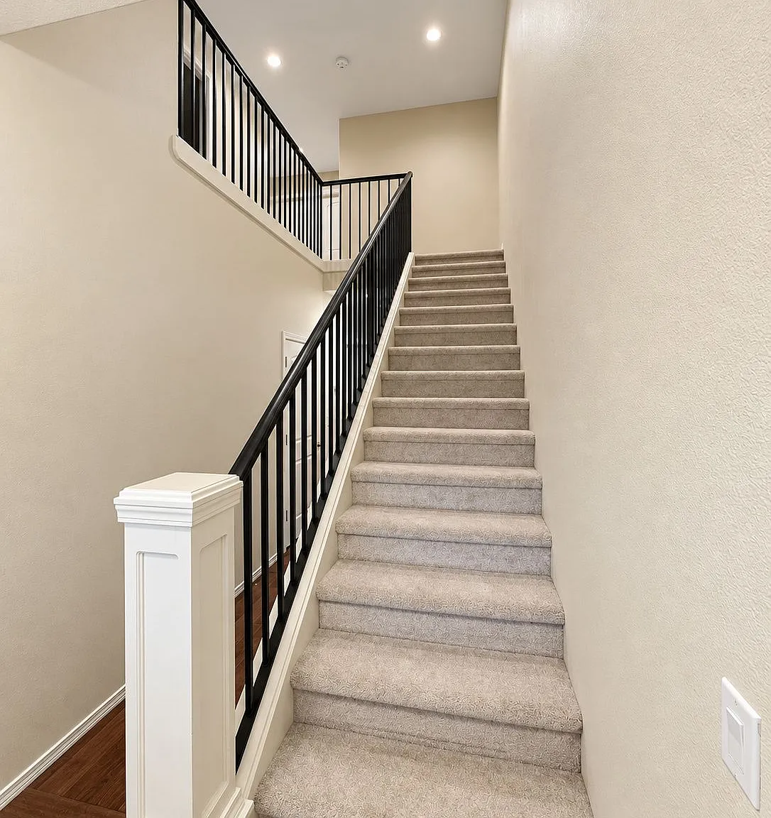 3 bed, 2.0 bath, 1720 sqft, $2,500 — Photo 4