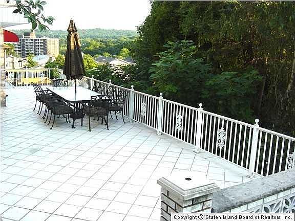 3rd image of 26 Berwick Pl